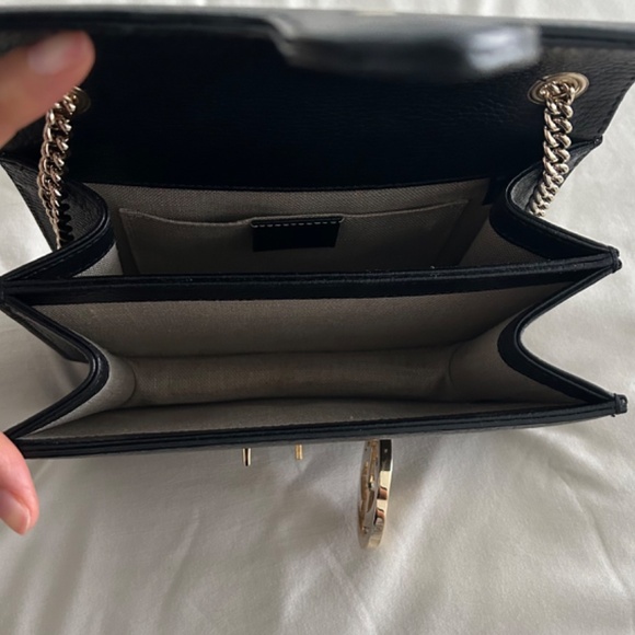GUCCI Interlocking G Shoulder Bag - Picture 3 of 4